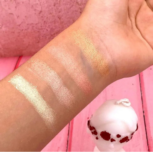 HM 4 Shades Highlighter Traveler Palette